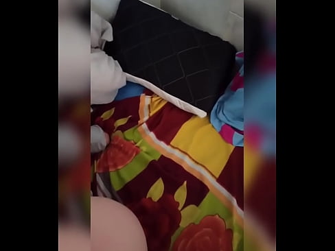 ❤️ My kamermaat bly alleen by die huis want haar man gaan met vakansie en ek vat die geleentheid om haar te naai en haar gat vol melk te maak ️ Superseks by ons ﹏