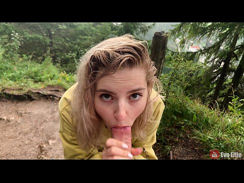 ❤️ Meisie sluk cum na 'n openbare blowjob - Eva Elfi ️ Superseks by ons ﹏