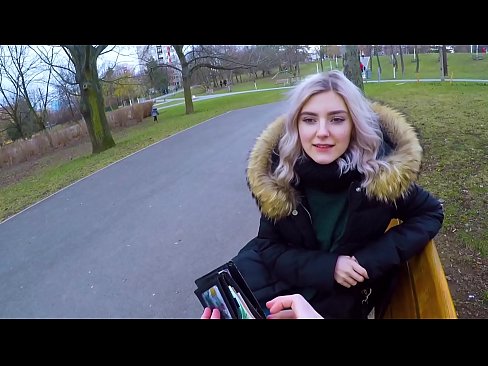 ❤️ Sluk 'n vreemdeling se warm kom vir geld - blowjob in the park deur Eva Elfie ️ Superseks by ons ﹏